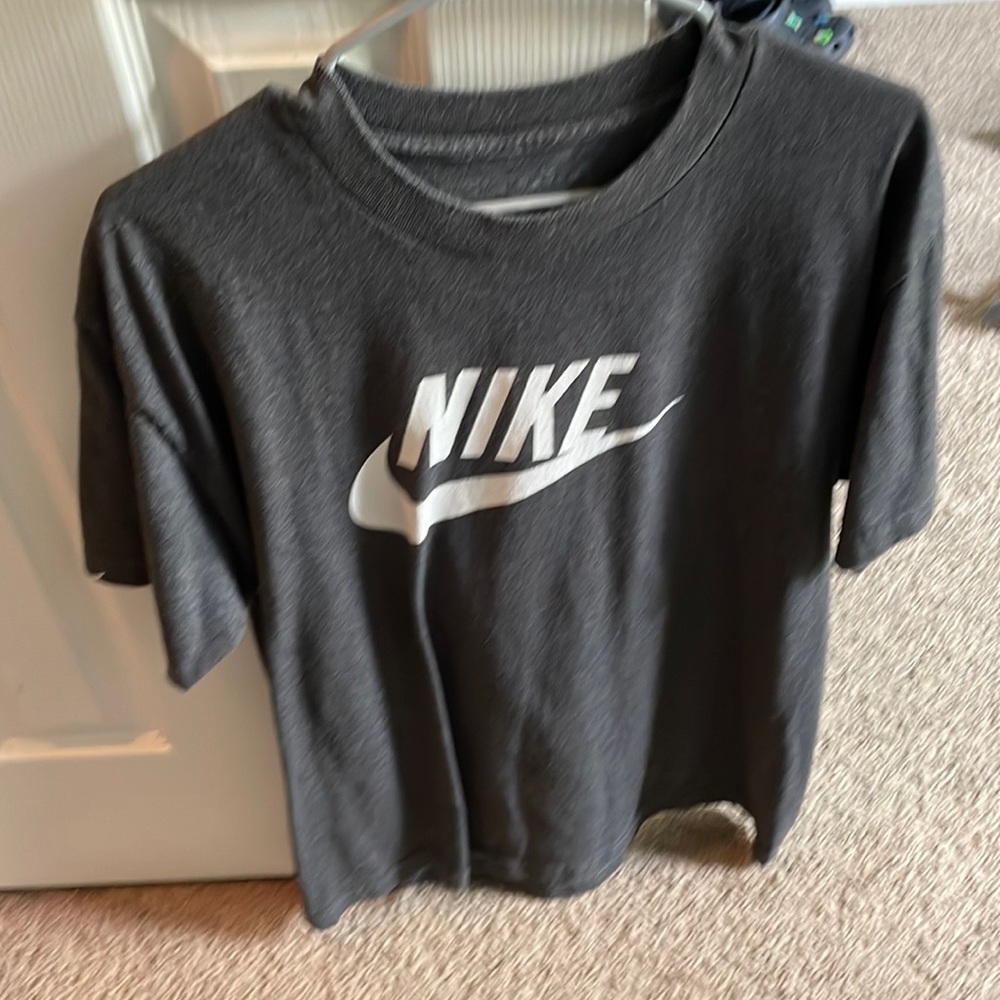 Nike tee
